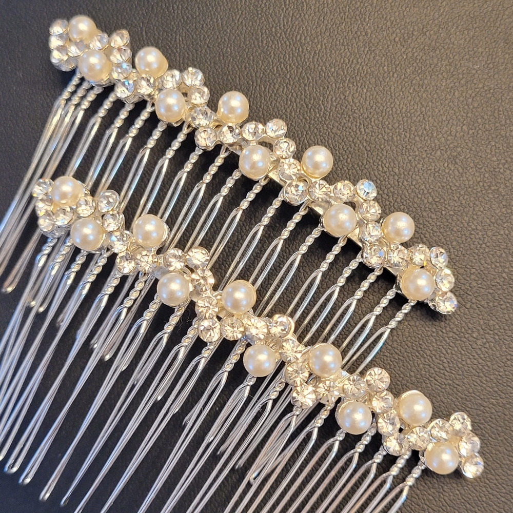 Pair of Hair Comb Faux Pearls & Crystals On Silver-tone Metal